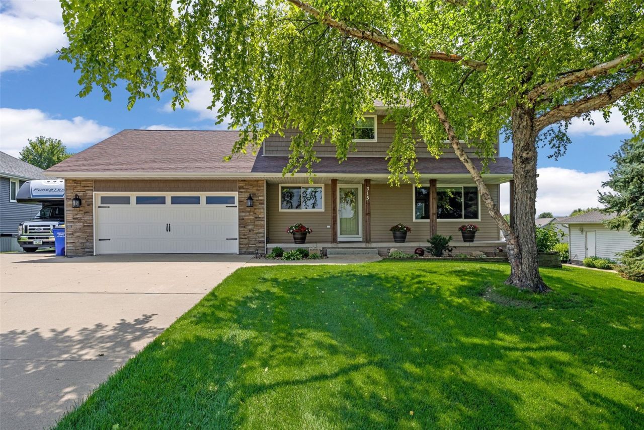 315 G Avenue W, Walford, IA 52351 Main Photo