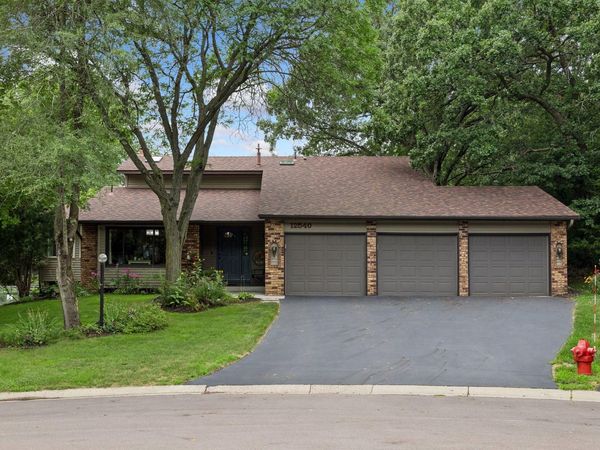 12540 Everest Court W, Apple Valley, MN 55124
