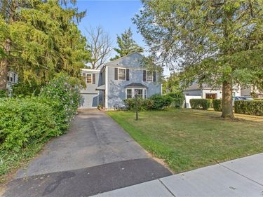1207 Comstock Avenue, Syracuse, NY 13210