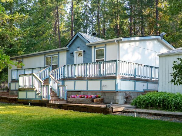 1700 Sykes Creek Road, Rogue River, OR 97537