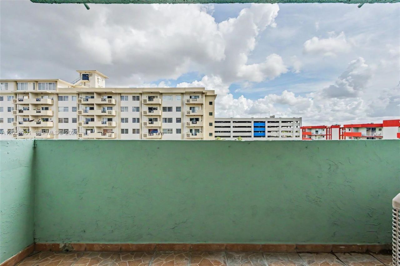 1825 W 44th Pl , Unit 509, Hialeah, FL 33012 Photo