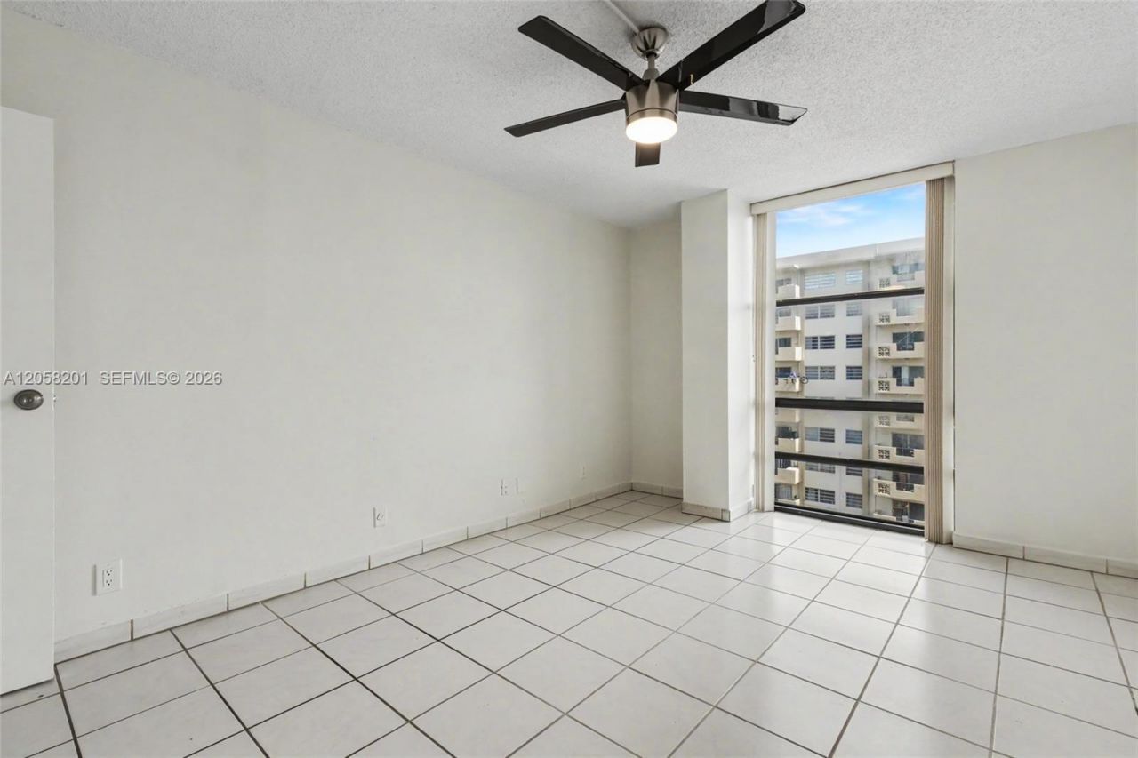 1825 W 44th Pl , Unit 509, Hialeah, FL 33012 Photo