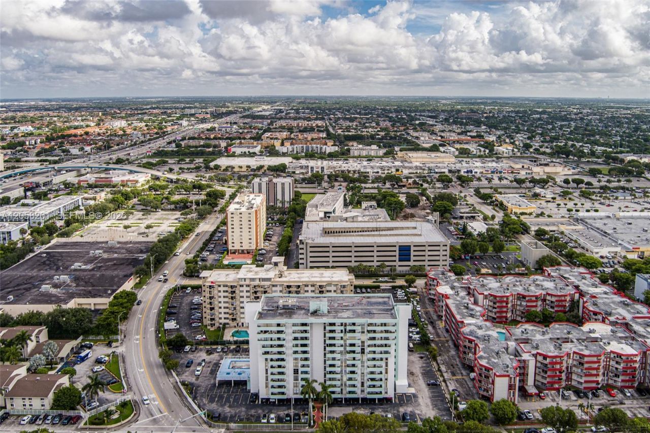 1825 W 44th Pl , Unit 509, Hialeah, FL 33012 Photo