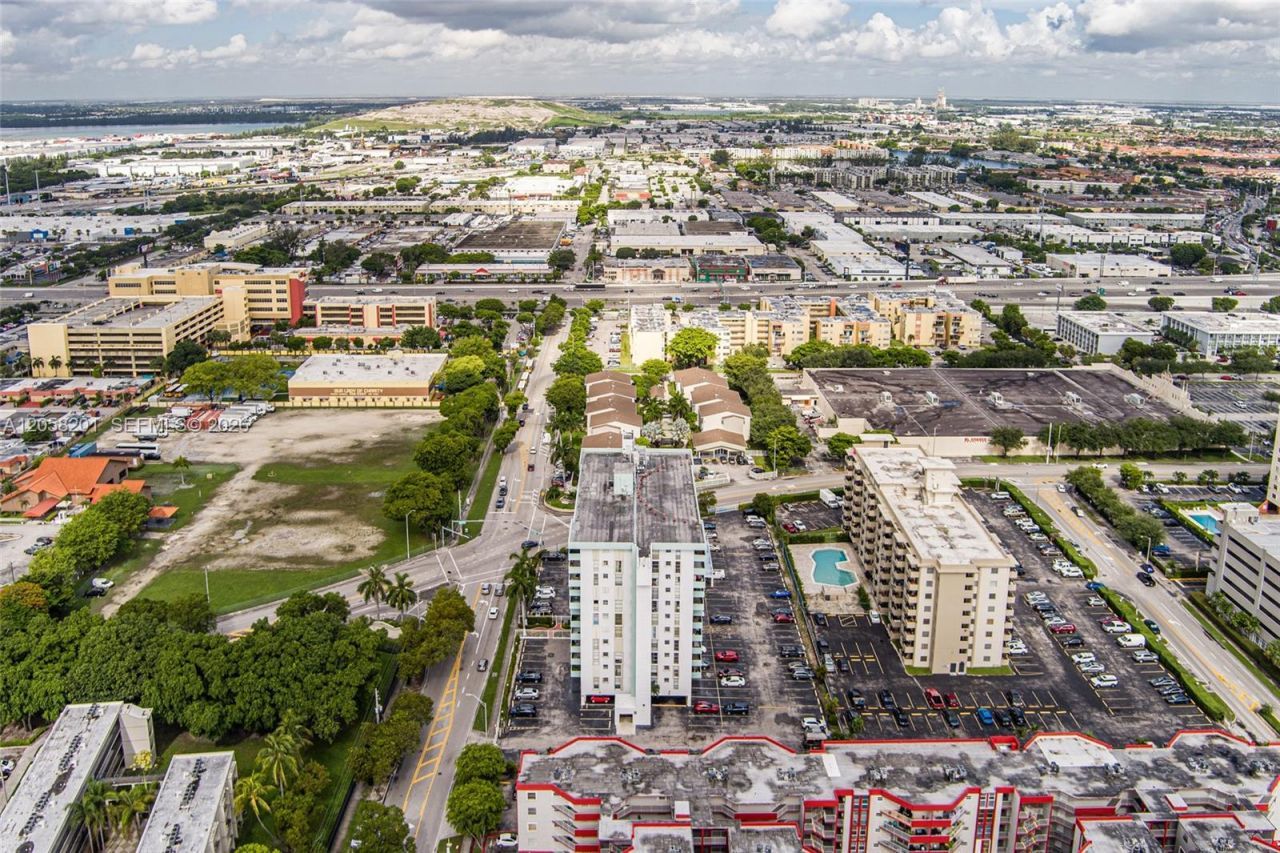 1825 W 44th Pl , Unit 509, Hialeah, FL 33012 Photo