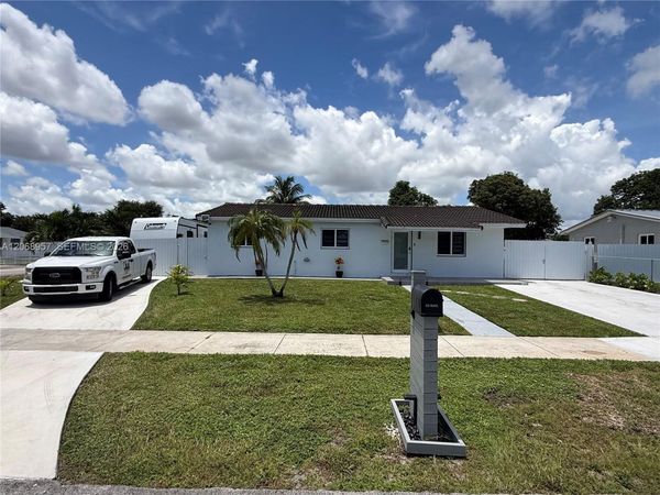 19700 NW 44th Ave , Unit ., Miami Gardens, FL 33055