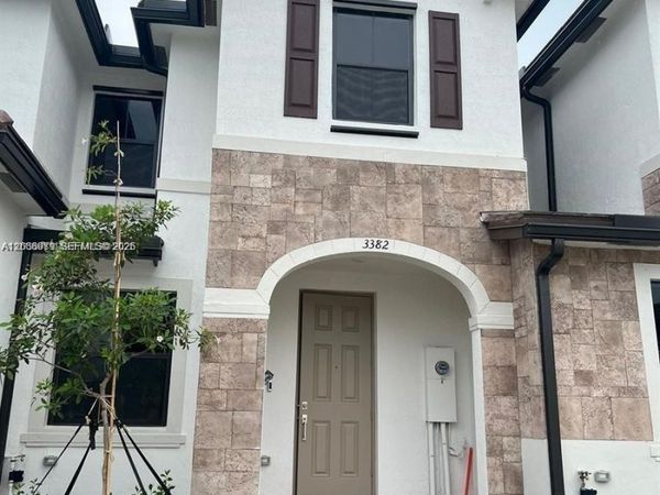 3382 W 114th Ter , Hialeah, FL 33018