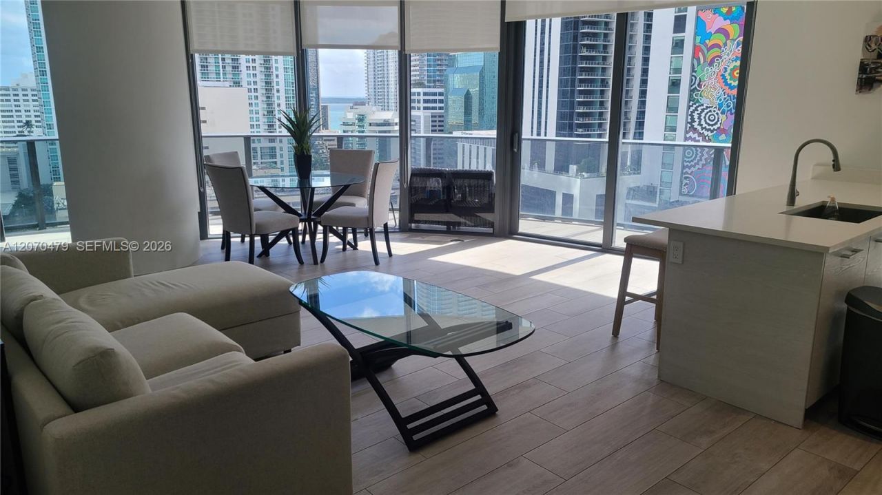 45 SW 9th St , Unit 1503, Miami, FL 33130 Photo