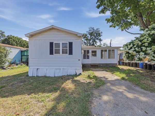 194 Lafayette Road, Unit 1N, Salisbury, MA 01952