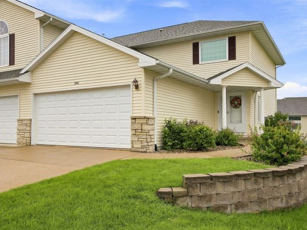 3542 Stoneview Circle, Cedar Rapids, IA 52404