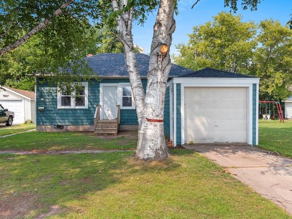 626 S 20th STREET, Manitowoc, WI 54220