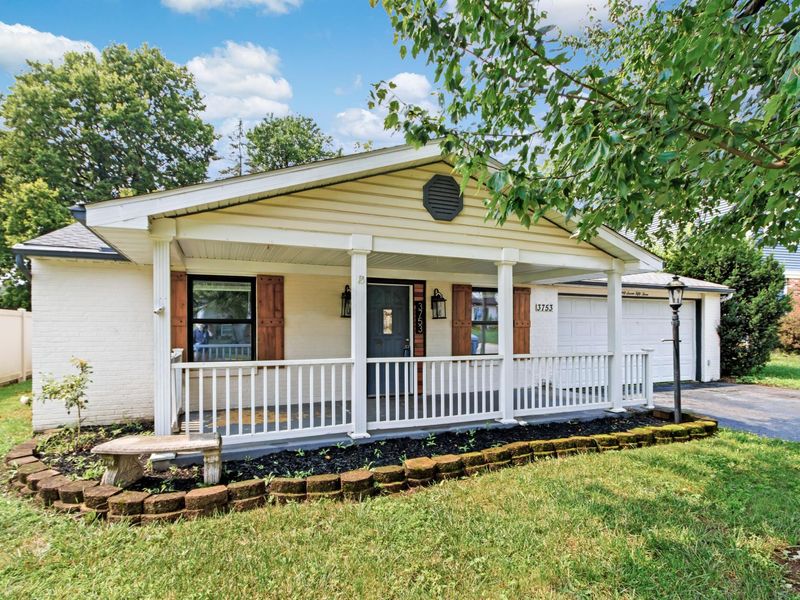 3753 Big Walnut Drive, Groveport, OH 43125 Photo 2