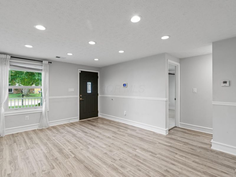 3753 Big Walnut Drive, Groveport, OH 43125 Photo 5