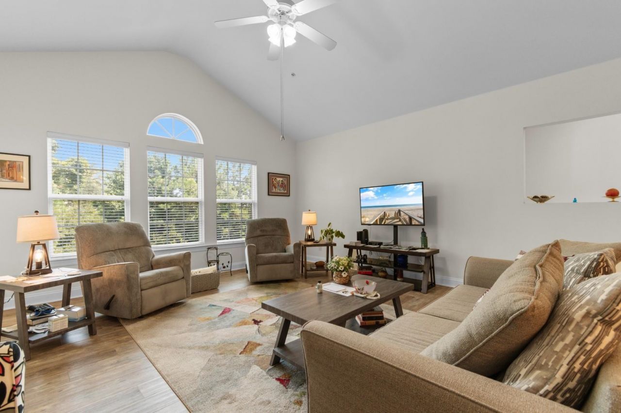 73 Crane Dr. Photo 11