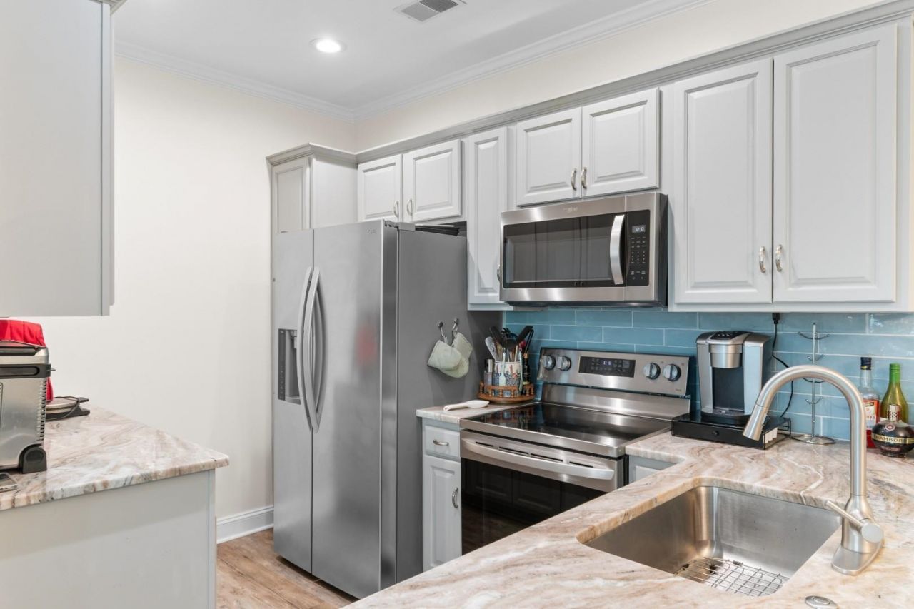 73 Crane Dr. Photo 4