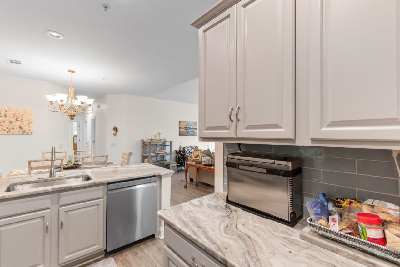 73 Crane Dr. Photo 7