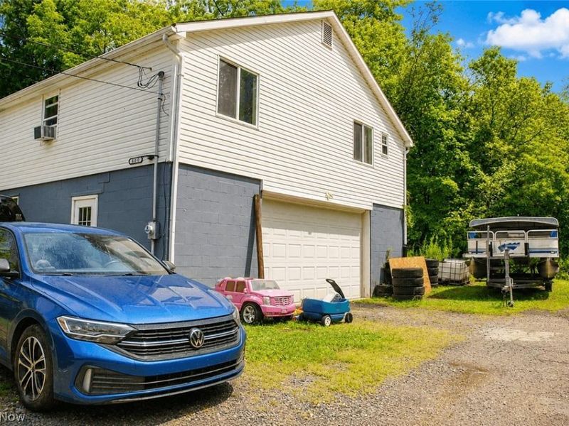 600 Marshall Turrin Drive SE, New Philadelphia, OH 44663 Photo 3