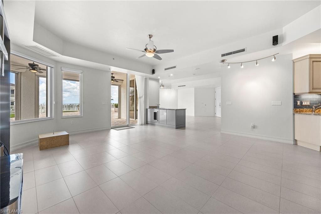 14270 Royal Harbour Ct, Unit 323, Fort Myers, FL 33908 Photo
