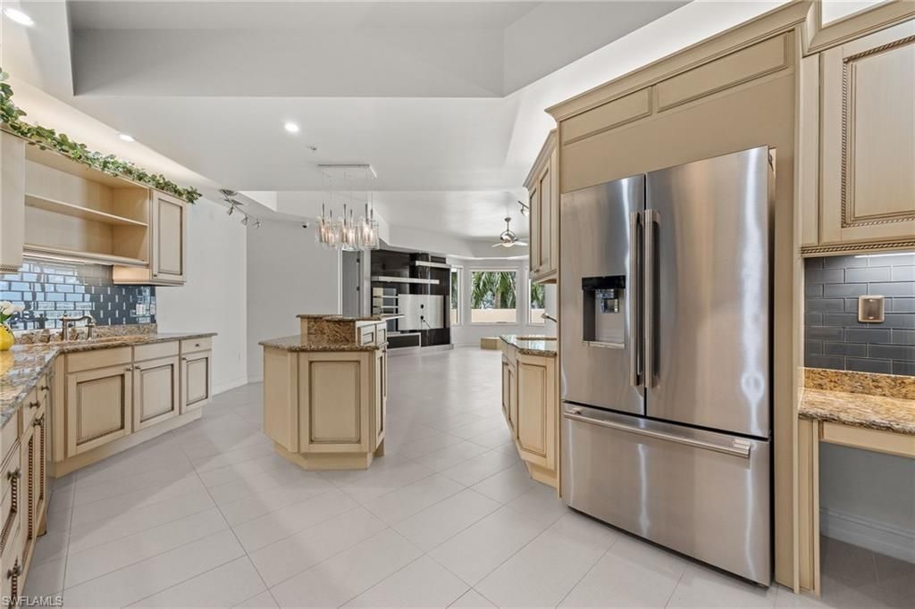 14270 Royal Harbour Ct, Unit 323, Fort Myers, FL 33908 Photo
