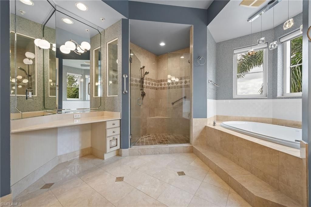14270 Royal Harbour Ct, Unit 323, Fort Myers, FL 33908 Photo