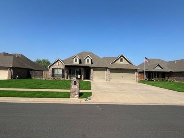 8416 N 76 East Avenue, Owasso, OK 74055