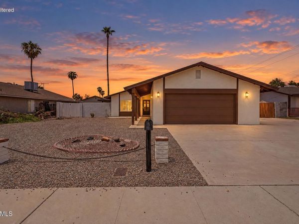 8934 N 55TH Drive, Glendale, AZ 85302