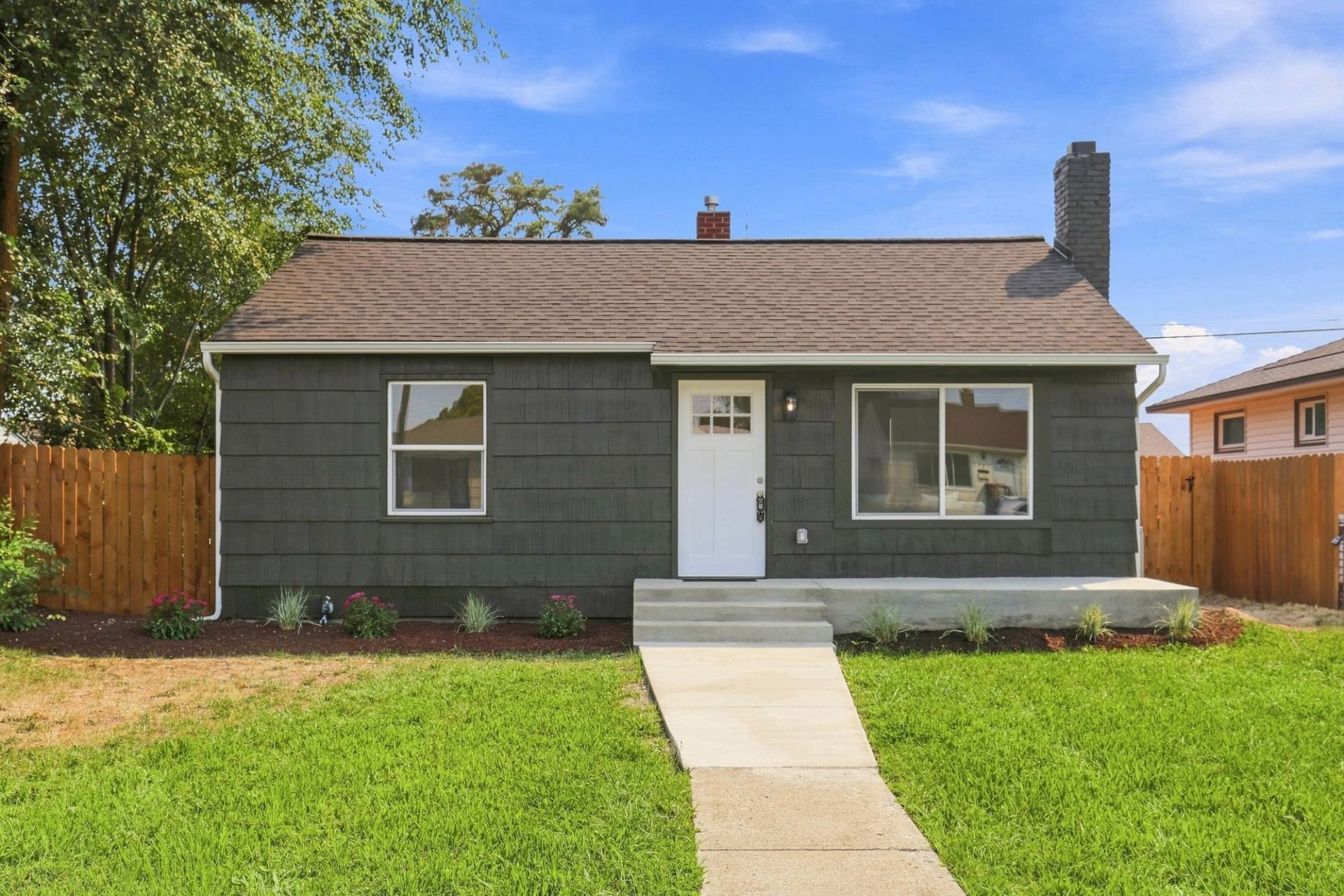1228 E Garland Ave, Spokane, WA 99207 Main Photo