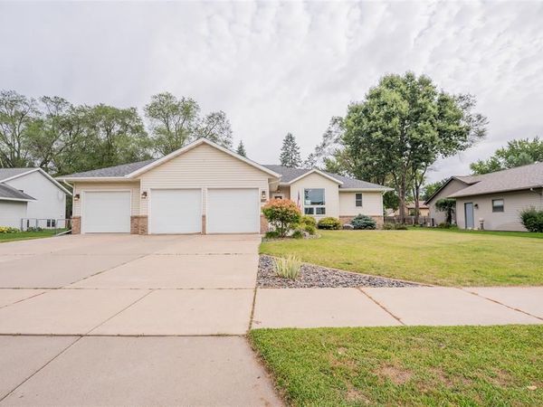 1704 Sierra Drive, Eau Claire, WI 54701