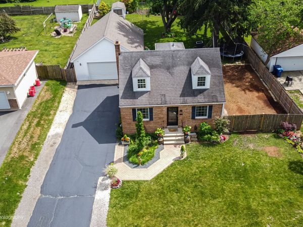 2211 N Bonnie Brook Lane , Waukegan, IL 60087