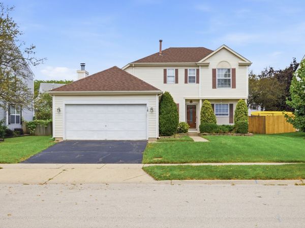 18 Truman Lane , Streamwood, IL 60107