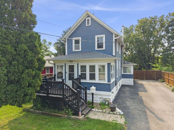 127 S River Street , Montgomery, IL 60538