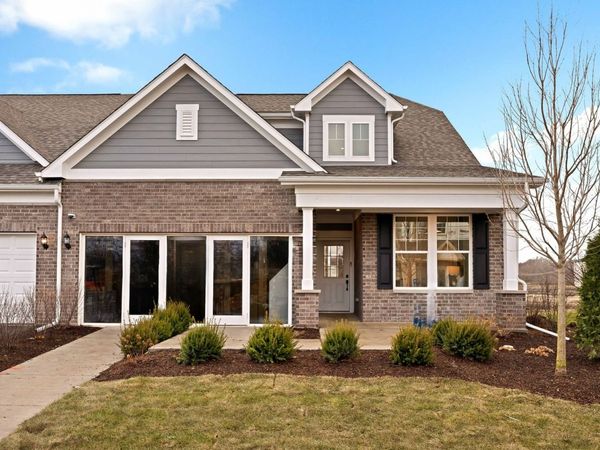 6202 Sandbelt Drive, Unit 23001, Woodridge, IL 60517