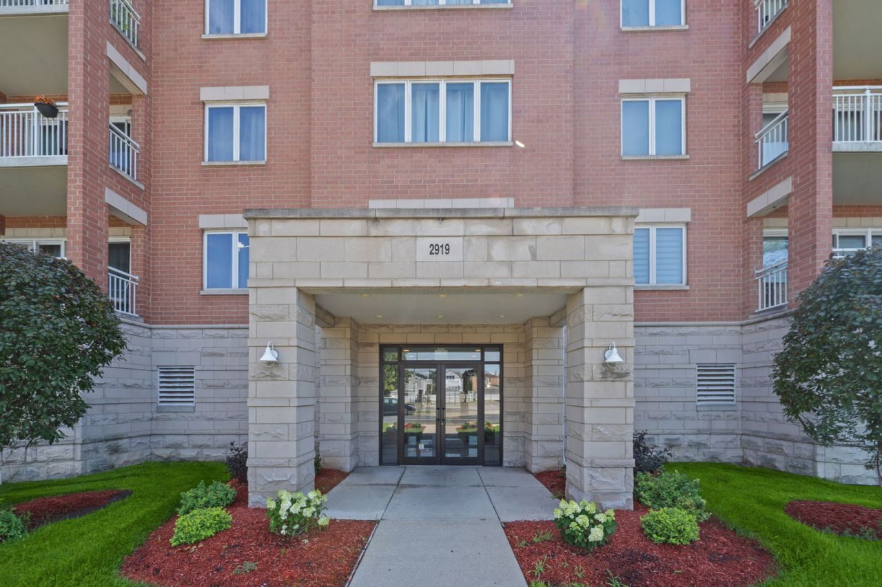 2919 N Harlem Avenue, Unit 503, Chicago, IL 60707 Main Photo