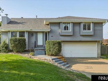 916 Bordeaux Avenue, Bellevue, NE 68123