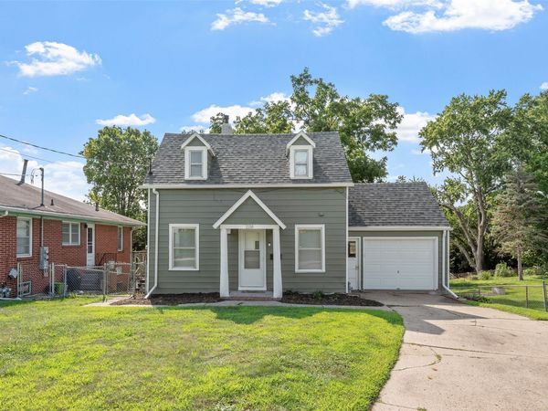 1230 60th Street, Des Moines, IA 50311