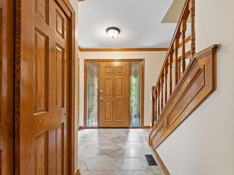688 Southbluff Drive , Westerville, OH 43082 Photo 10