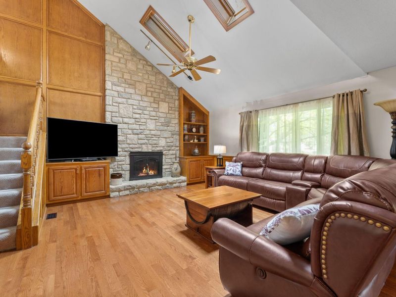 688 Southbluff Drive , Westerville, OH 43082 Photo 21