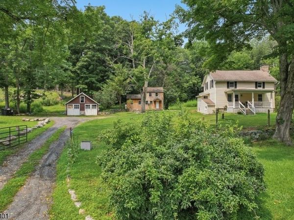 135 Millbrook Rd, Hardwick, NJ 07825