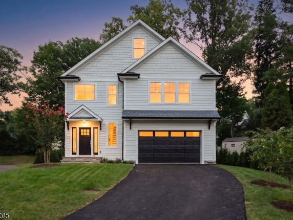 21 Woodruff Ct, New Providence, NJ 07974