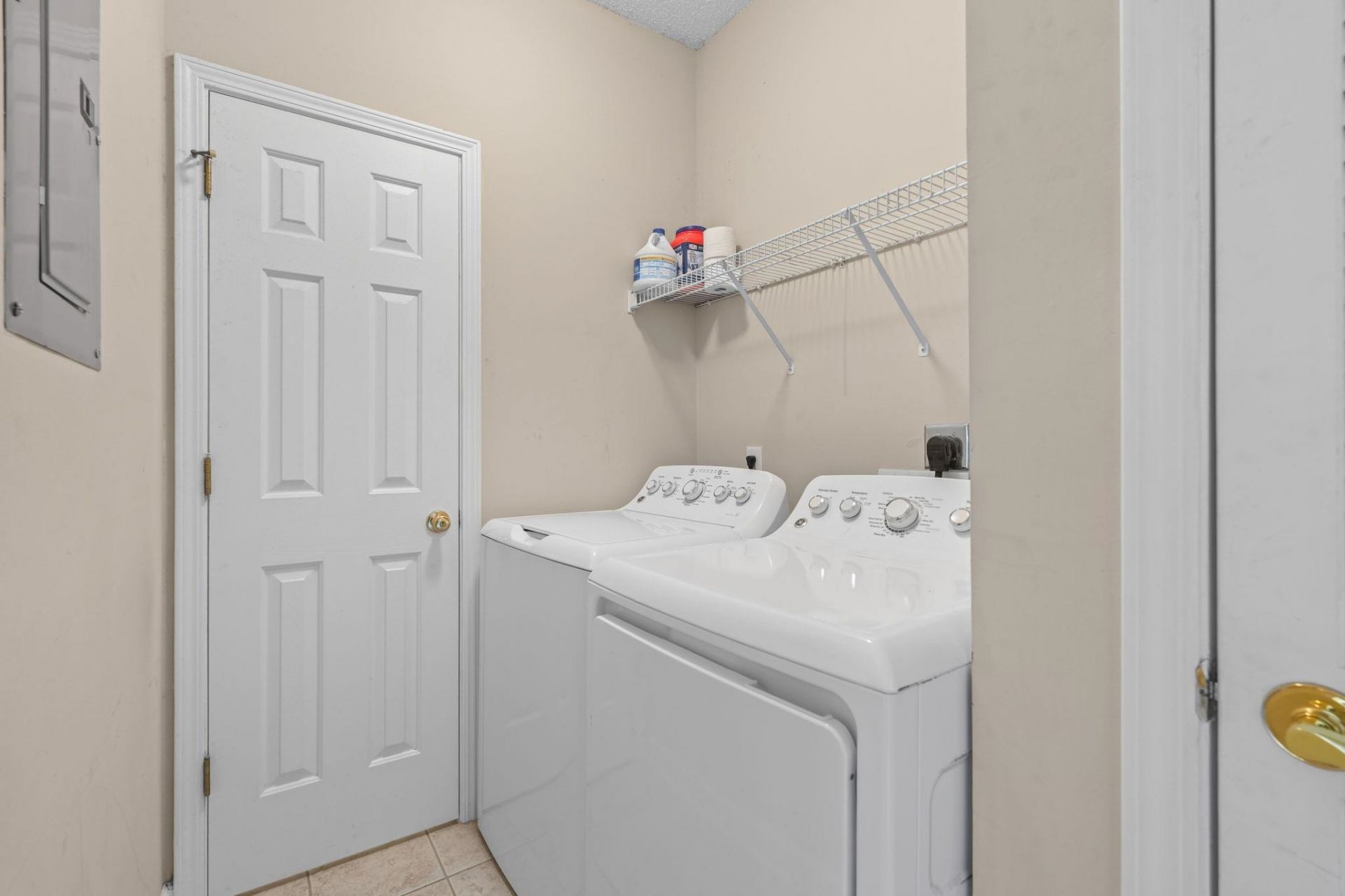 907 Knoll Shores Ct. Photo 10