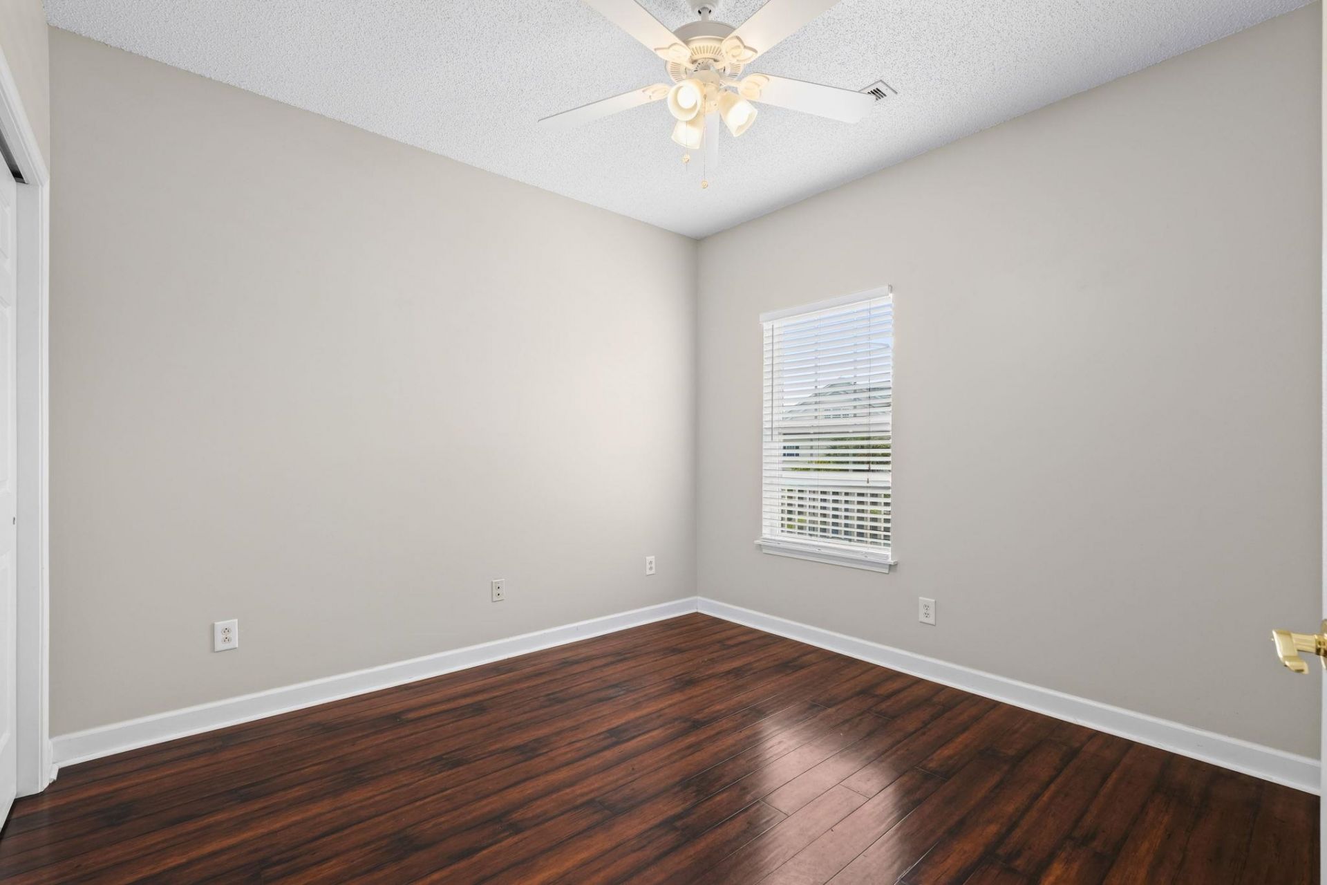 907 Knoll Shores Ct. Photo 7