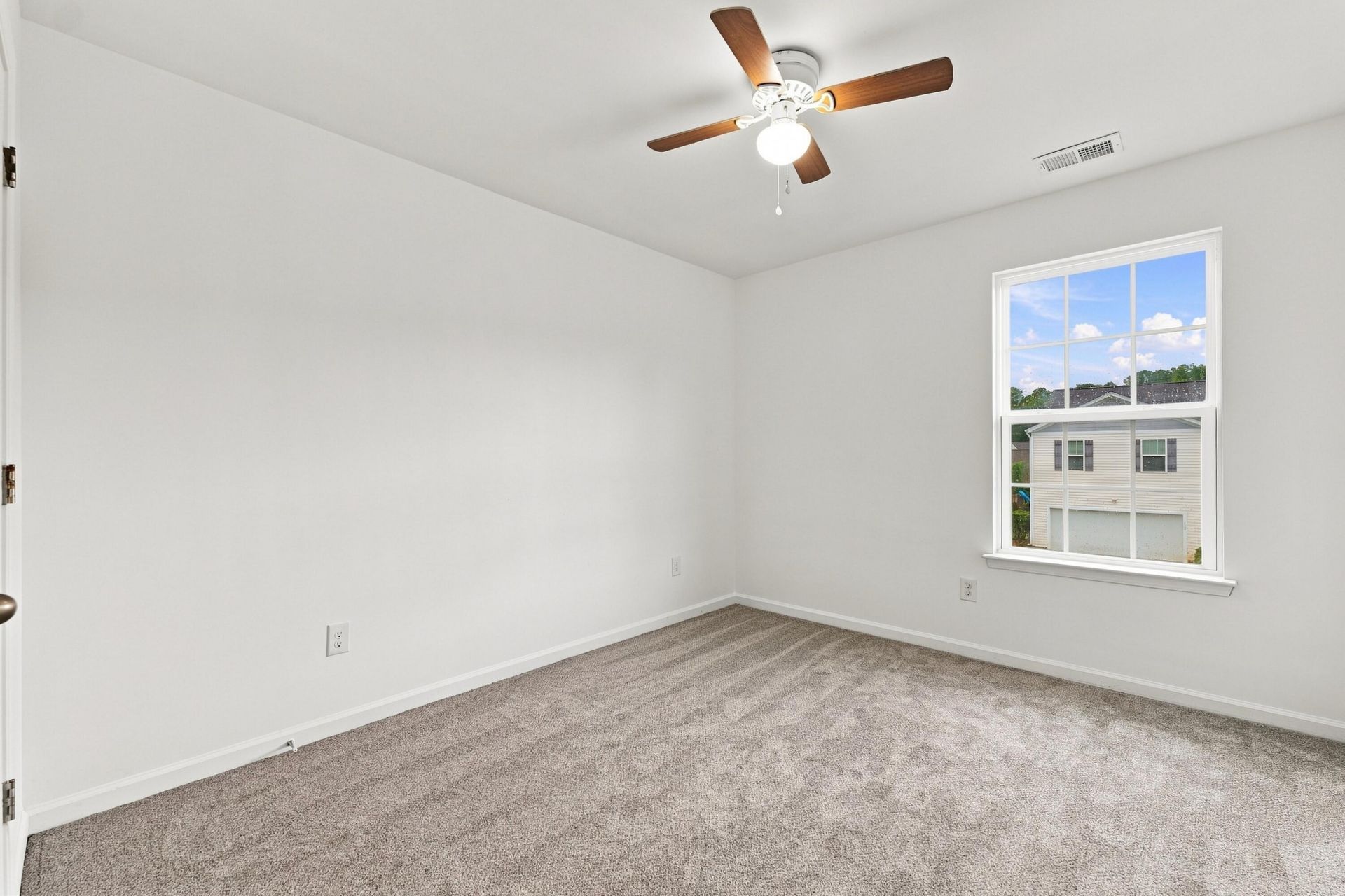131 Stoney Creek Way Photo 20