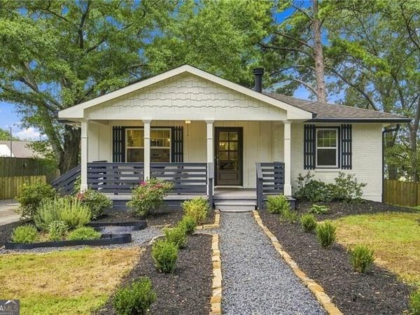 932 Sharon Circle SE, Smyrna, GA 30080