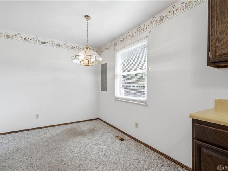 1341 S Elm Street, West Carrollton, OH 45449 Photo 10