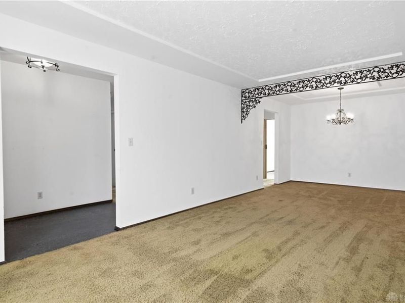 1341 S Elm Street, West Carrollton, OH 45449 Photo 8