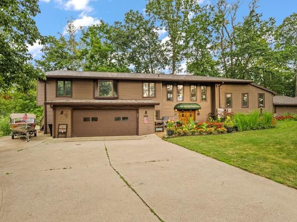 910 Pike Drive, Mansfield, OH 44903