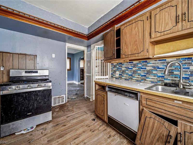 4229 Gifford Avenue, Cleveland, OH 44109 Photo 13