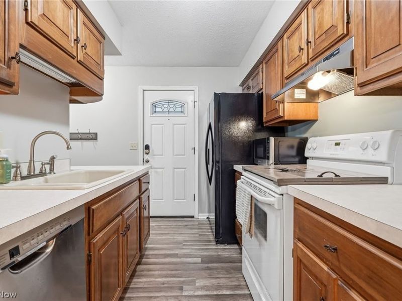 435 Abbeyville Road, Unit E 5, Medina, OH 44256 Photo 8
