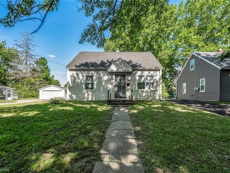 1291 Hardesty Boulevard, Akron, OH 44320 Photo 17