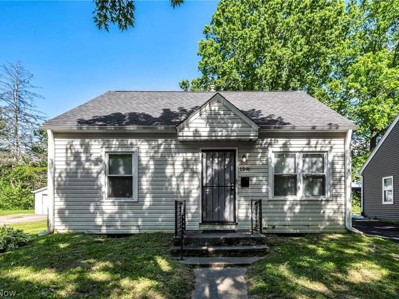 1291 Hardesty Boulevard, Akron, OH 44320 Photo 2
