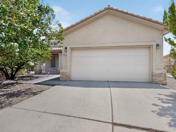 6316 Calle Tesoro NW, Albuquerque, NM 87114
